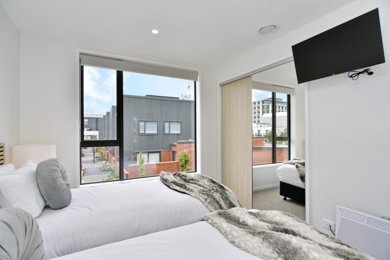 188 On Hereford- * Christchurch