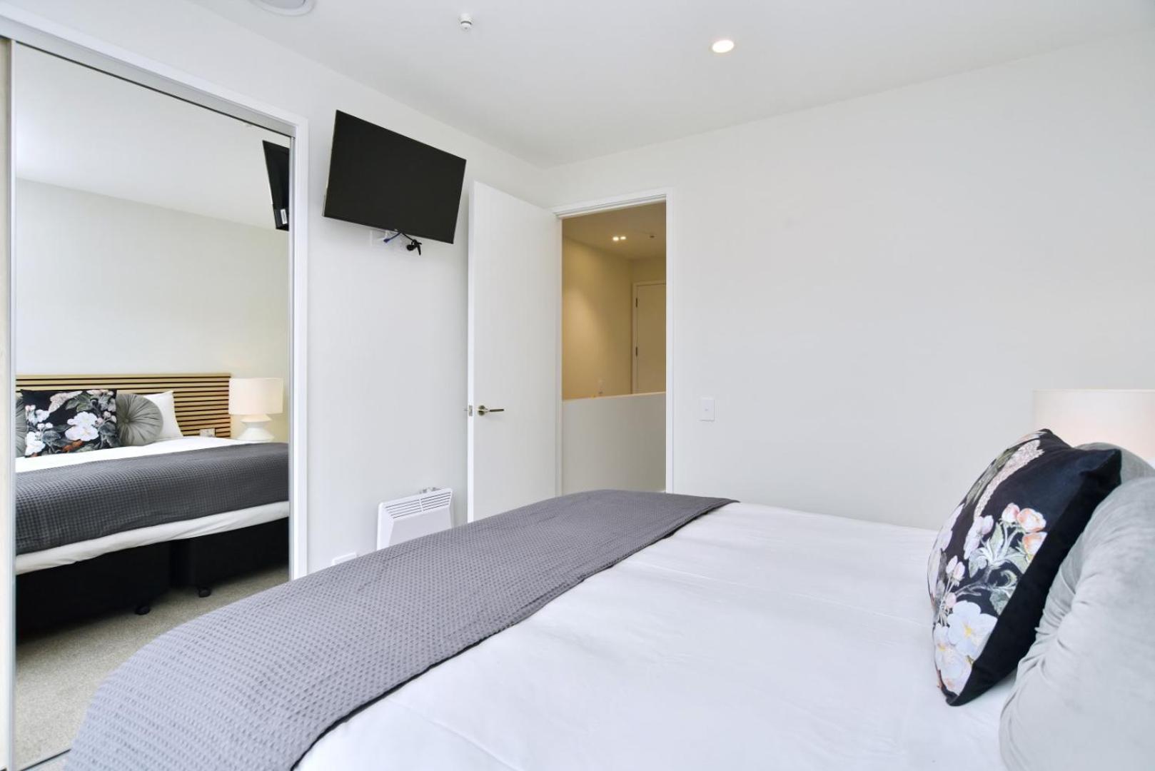 Apartment 188 On Hereford- *